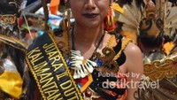 Pakaian adat prianya