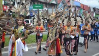 Karnaval pakaian Adat
