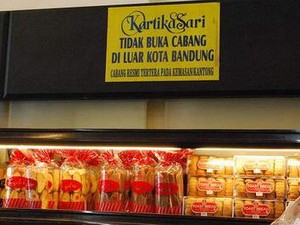 Yummy, Jajan Oleh-oleh Khas Bandung di 5 Tempat Ini