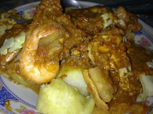 Yummy! Makan Tahu Gimbal di Plampitan, Semarang