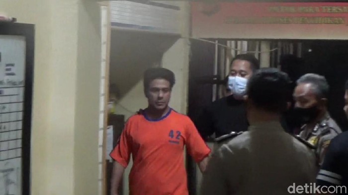 gathan resmi ditahan