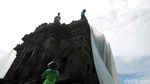 Gegara Merapi Erupsi, Candi Ngawen Ditutup Plastik