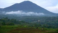 5 Gunung Tertinggi Di Bali Dengan Panorama Terbaik