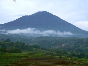 Daftar Gunung di Tabanan untuk Hiking, Ada Gunung Batukaru!