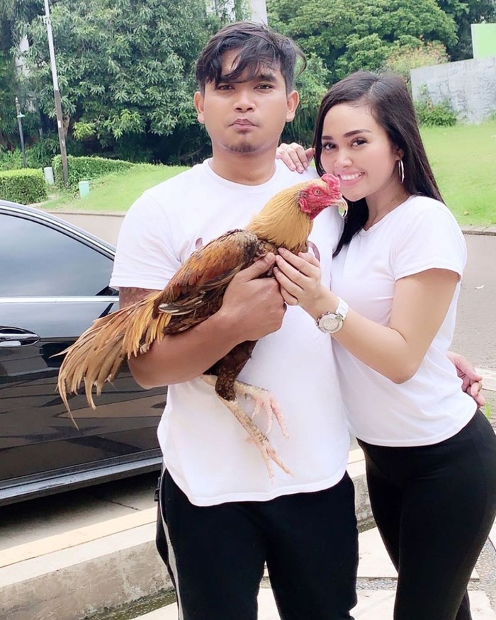 Ini Kenangan Manis YouTuber Maell Lee Saat Makan Bareng Istri Ini Kenangan Manis YouTuber Maell Lee Saat Makan Bareng Istri
