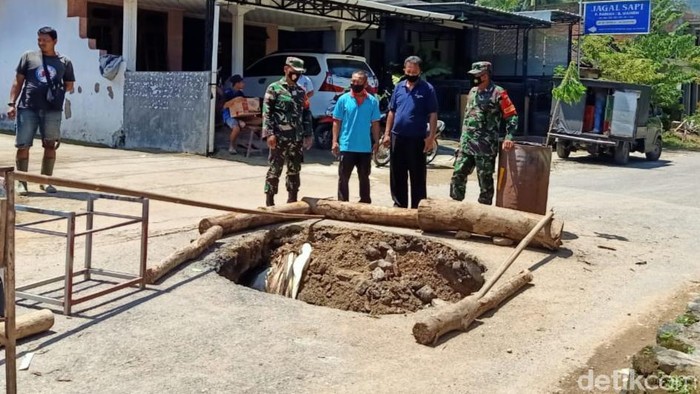 jalan ambles di trenggalek