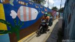 Mural Bertema Laut Bikin Kampung Lodan di Jakut Penuh Warna