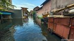 Penampakan Banjir di Kudus yang Berwarna Hitam dan Berbau