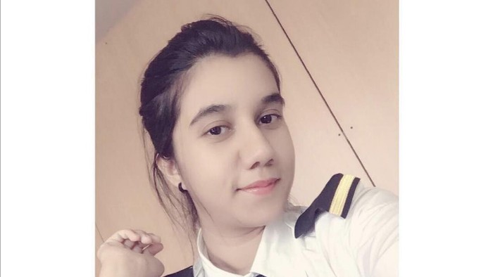Pilot wanita India Ayesha Aziz