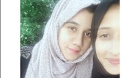 Ayesha Aziz lulus dari sekolah penerbangan dari Bombay Flying Club (BFC). Pada tahun 2017, ia memperoleh lisensi komersial.