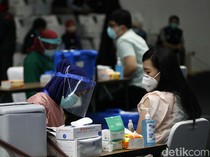 Kemenkes Kaji Pemberian Vaksin Campak untuk Tenaga Kesehatan