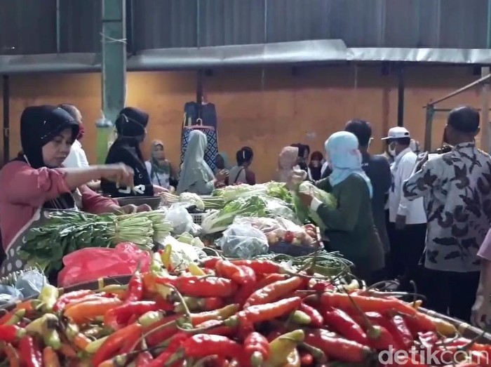 Suasana Pasar Induk Brebes, Kamis (4/2/2021).