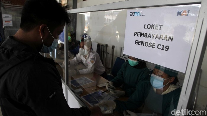 Alat tes COVID-19, GeNose C-19 mulai diuji coba di dua stasiun kereta Indonesia. Salah satunya di Stasiun Tugu Yogyakarta.