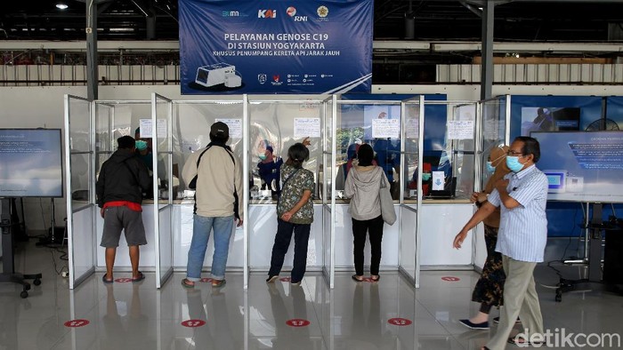 Alat tes COVID-19, GeNose C-19 mulai diuji coba di dua stasiun kereta Indonesia. Salah satunya di Stasiun Tugu Yogyakarta.