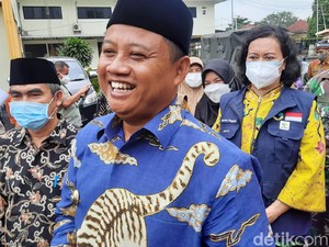Cek Puskesmas Bekasi, Wagub Jabar Target 250 Ribu Nakes Divaksin COVID Tahap 2