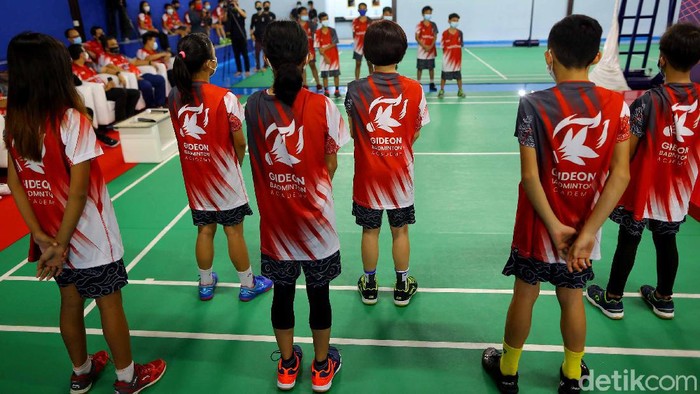 Sepuluh pemenang IndiHome Gideon Badminton Academy (IGBA) akan dibina langsung oleh sang Juara Dunia di Gideon Badminton Hall, Ciangsana, Bogor, Jawa Barat, Jumat (5/2/2021).