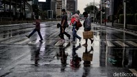 Hari ini, Anies menepis isu tersebut.  Anies menekankan wilayah DKI Jakarta tidak akan menerapkan kebijakan lockdown akhir pekan.