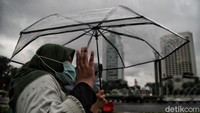 Sebelumnya, Pemerintah pusat akan melakukan pendekatan berbasis mikro dalam pemberlakukan pembatasan kegiatan masyarakat (PPKM) untuk mengendalikan COVID-19.