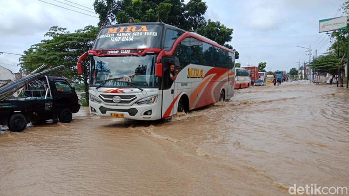 Banjir yang Rendam Banjir Nasional di Jombang Kian Meluas