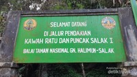 Gerbang pendakian Gunung Salak via Cidahu
