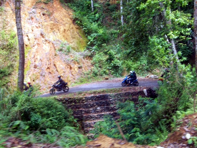 4 Jam Perjalanan Terbayar di Pantai Santolo