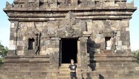 Suasana candi yang begitu nyaman dan bersih