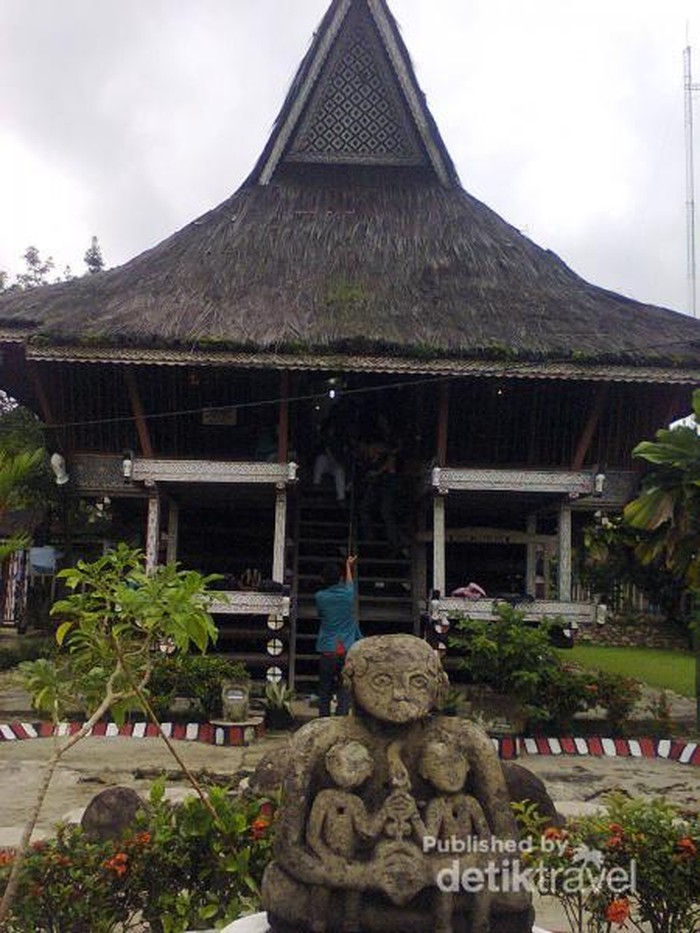 Ada Museum Unik Berbentuk Rumah Adat di Pematangsiantar