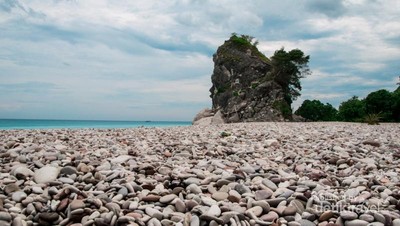 Ada Pantai Cantik Tanpa Pasir di Kupang