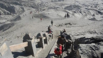 Ada Pura Eksotis di Atas Gunung Bromo