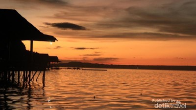 Ada Sunset Secantik Ini di Pulau Seram
