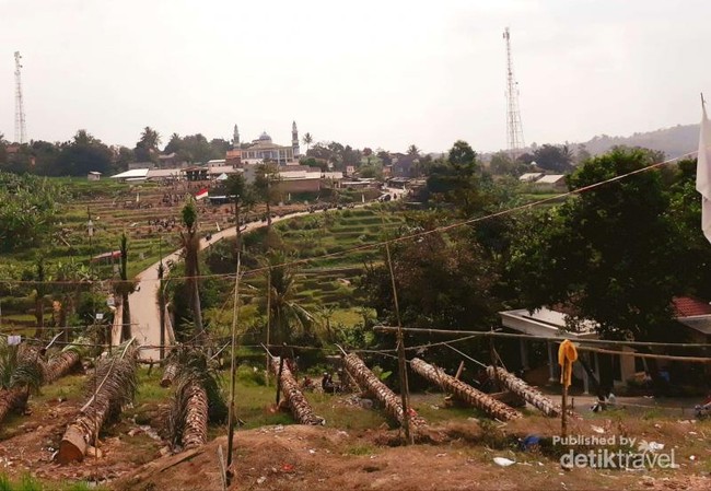 Adu Meriam Karbit yang Seru di Bogor Usai Lebaran