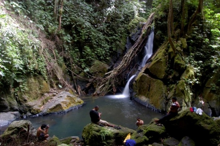 Air Terjun Kehidupan