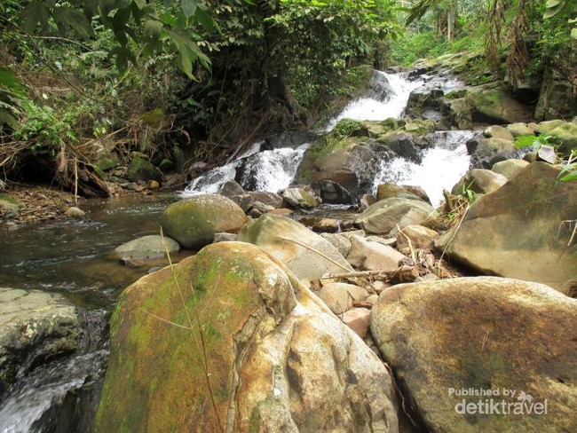 Air Terjun nan Cantik di Sibolangit, Sumatera Utara