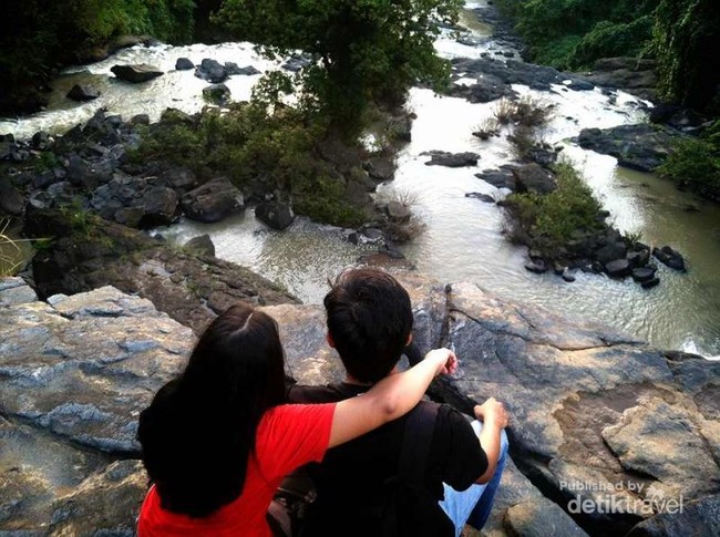 Air Terjun Parangloe, yang Segar dari Sulsel