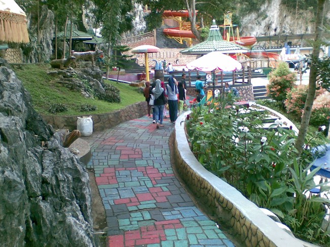 Akhir Pekan di Banda Aceh, Wajib Coba Hillside Water Boom!