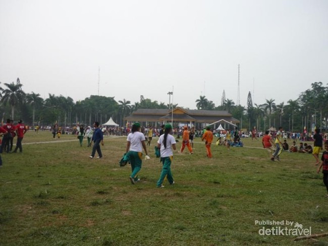Akhir Pekan ke Medan, Asyiknya ke Lapangan Merdeka