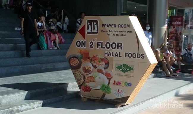 Aneka Kuliner Halal di Chatuchak Market, Bangkok