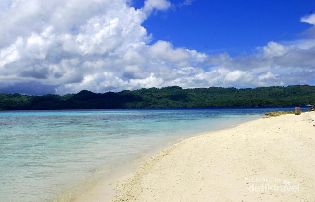 Aneka Pulau Cantik di Banggai Laut, Sulteng