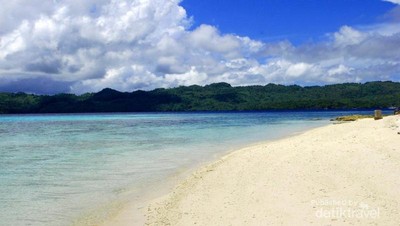 Aneka Pulau Cantik di Banggai Laut, Sulteng