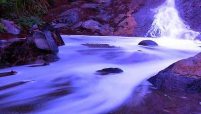 Api Biru yang Ajaib di Kawah Ijen Banyuwangi