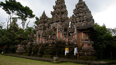 Arsitektur Pura Mandara Giri Semeru
