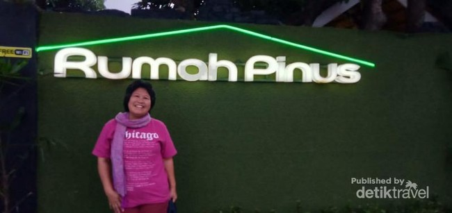 Asiknya Nongkrong di Rumah Pinus Cimahi