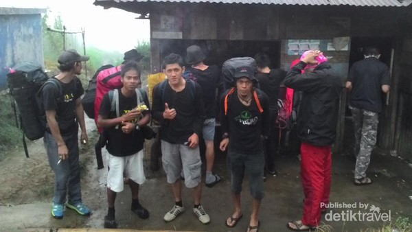 Asyiknya Mendaki Gunung Tandikat di Sumatera Barat