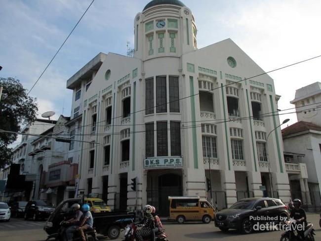 Avros, Gedung Warisan Belanda di Medan