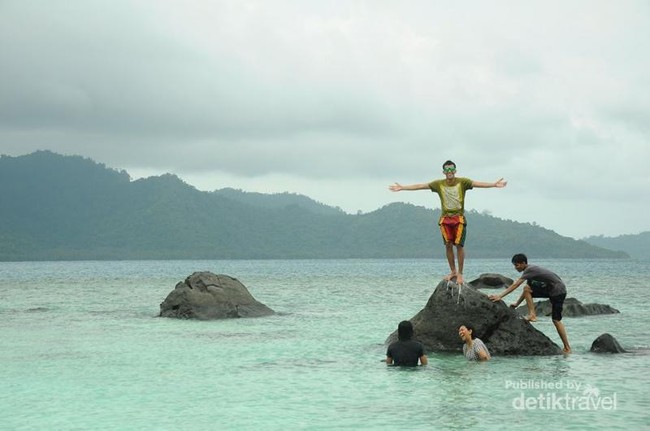 Ayo Wisata ke Pulau Anak Krakatau di Lampung!