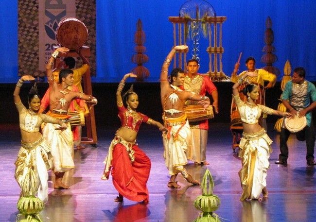 Ayubowan! Seluruh Sri Lanka Menari