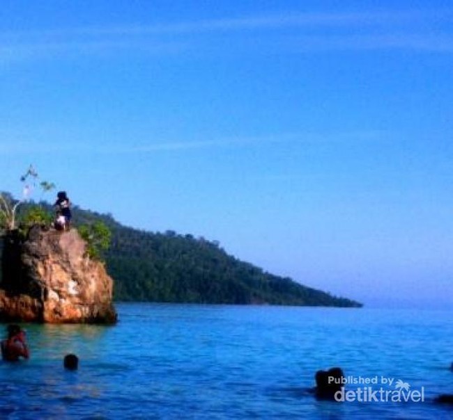 Bambarano, Pantai Perawan di Sulawesi Tengah