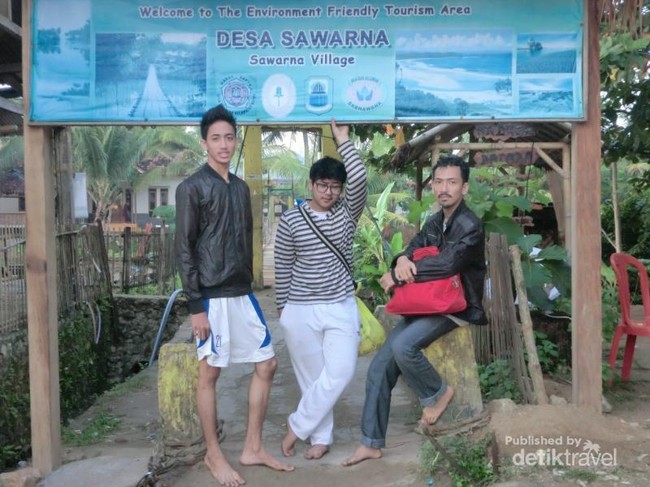 Banyak Pemandangan Keren di Sawarna!