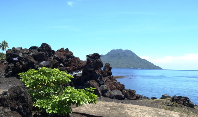 Batu Angus, Karya Seni Alami Gunung Gamalama, Ternate