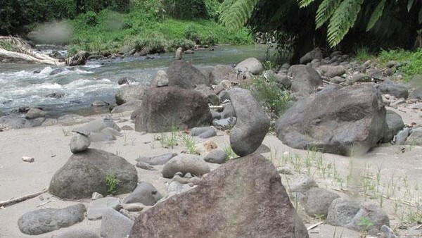 Batu-batu Misterius Sungai Nimanga